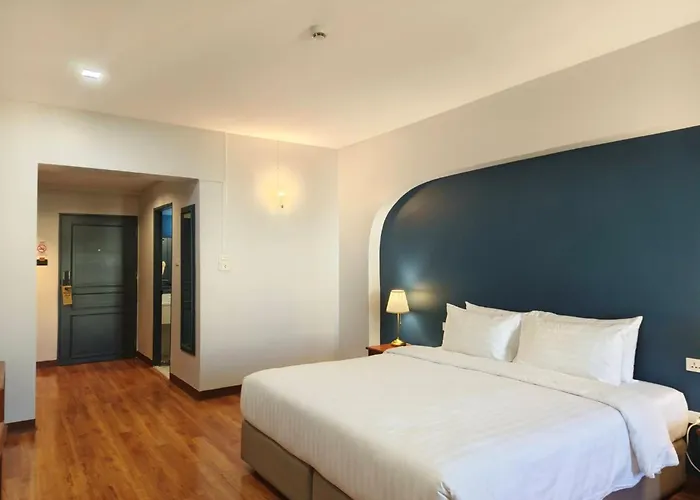 Regent Ramkhamhaeng 22 Hotel 3*