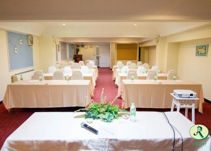 Regent Ramkhamhaeng 22 Hotel 3*